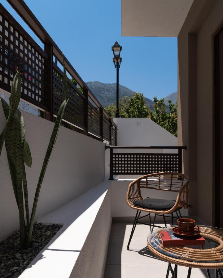 O-Cyanea Villa With Heated Pool Kournas Ngoại thất bức ảnh