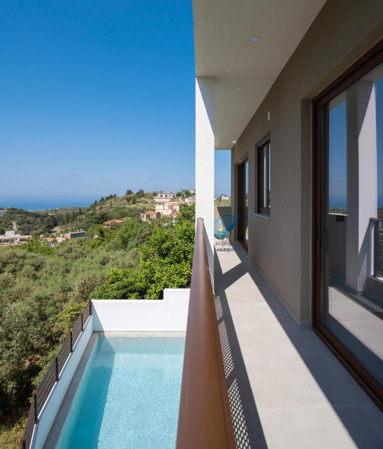 O-Cyanea Villa With Heated Pool Kournas Ngoại thất bức ảnh