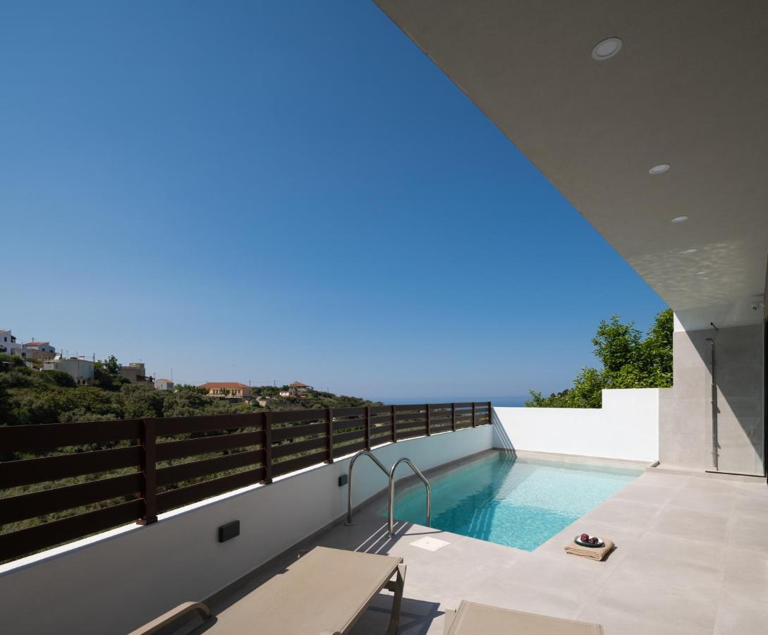 O-Cyanea Villa With Heated Pool Kournas Ngoại thất bức ảnh